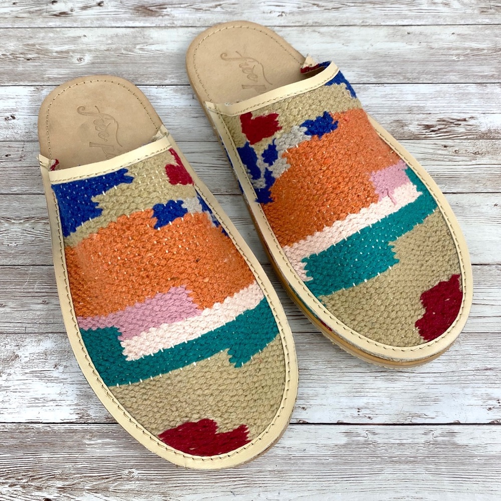 Free People woven boho southwestern mules sandal slippers 9.5